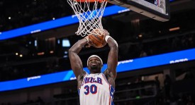 约翰逊35+10马克西空砍31分 老鹰擒76人6连胜