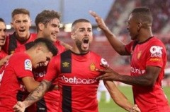 西甲激战：赫罗纳与西班牙人的命运对决