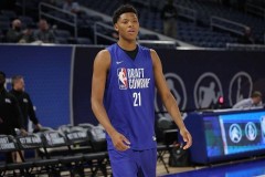 热门新秀离谱操作:试训放球队鸽子 采访必须付费